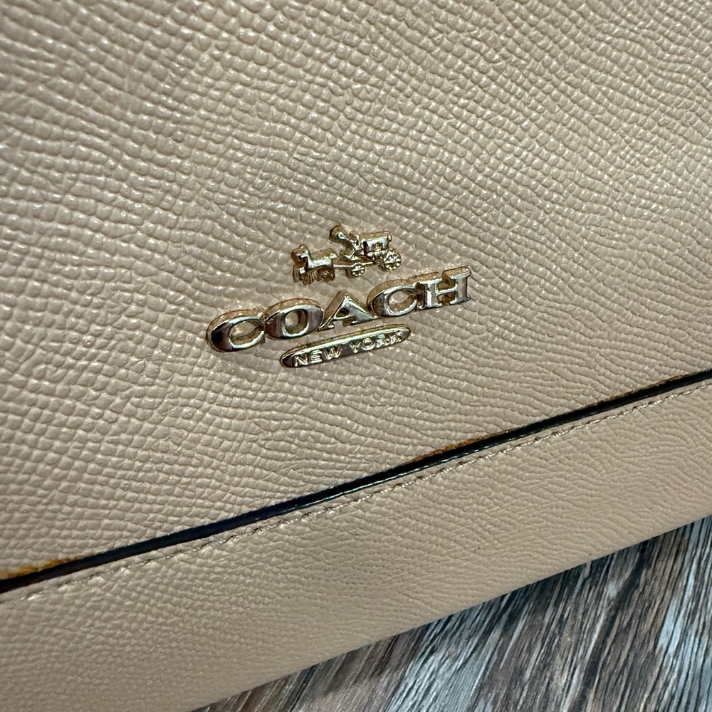 Coach Sierra Pebble Leather Tan Large Satchel - Picture 3 of 16